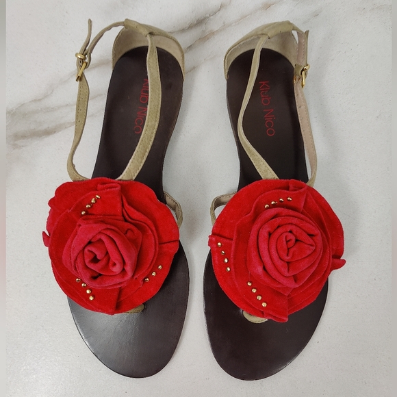 Rare Klub Nico Evie Red Tan Suede Rose Thong Flip Flop Flat Sandals, Sz 7 - Picture 1 of 9